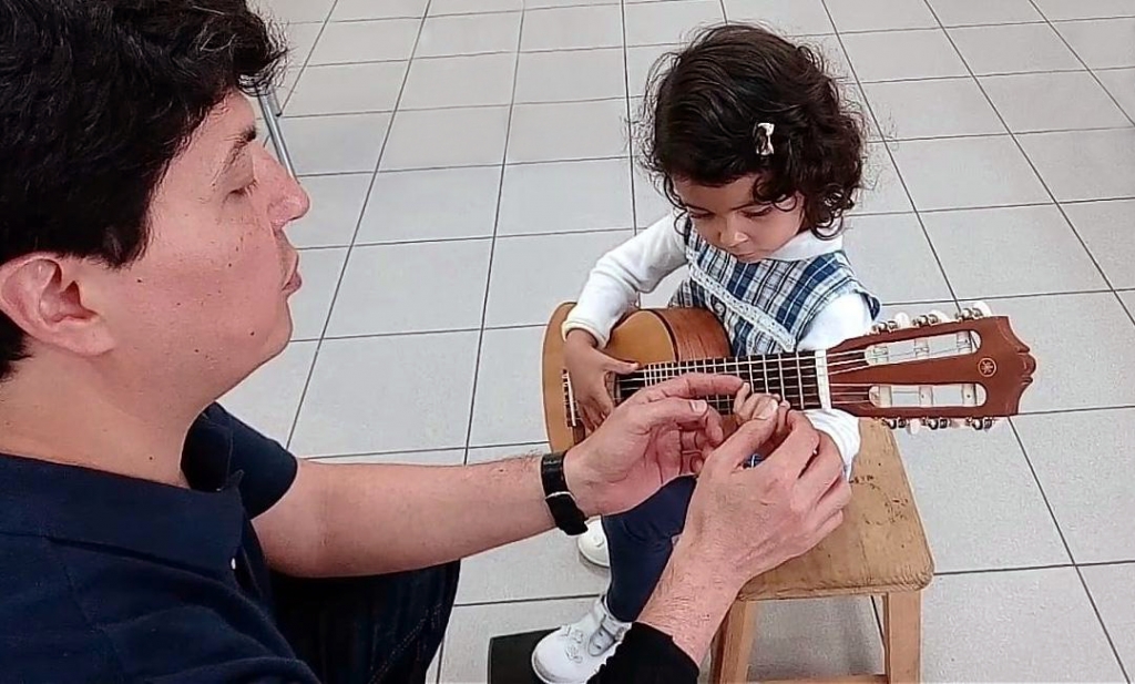 curso de guitarra para niños